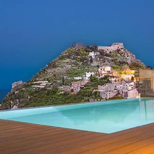 the-view-luxury-apartments-taormina.sicilyhotelsitaly.net/